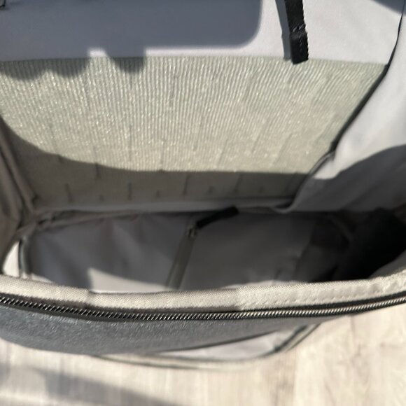 Peak Design Everyday Backpack V2, 20L, Charcoal - Picture 13 of 16